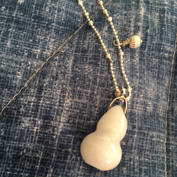 Jade gourd pendant necklace - Picture 2 of 2